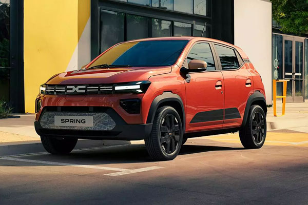 Dacia Spring da 15.650 € in pronta consegna