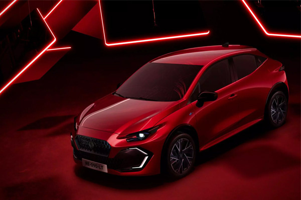Nuova Renault Clio Evolution Full Hybrid E-Tech 160